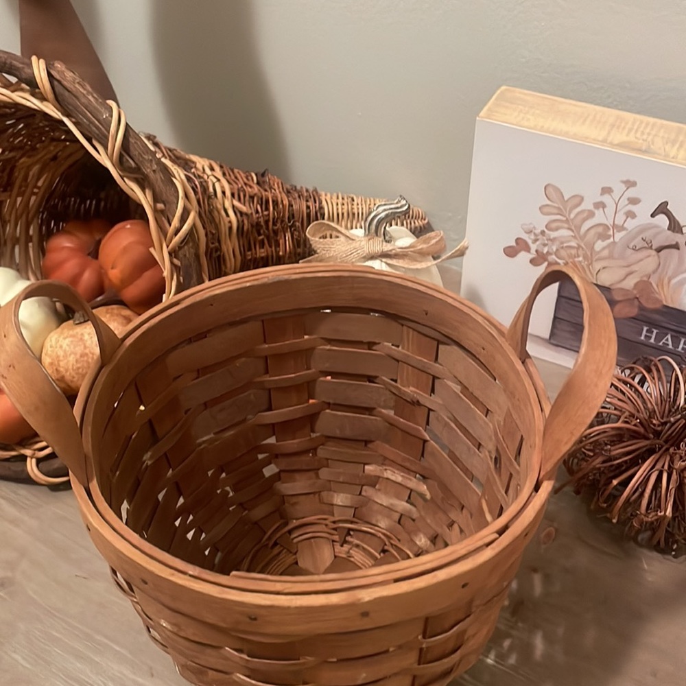 Small basket with handles - Picture 2 of 3